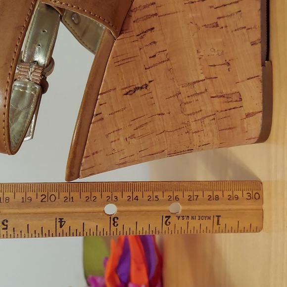 Guess Kayce Faux Leather and Cork Platform Wedge Sandals Size 9.5 Tan Nude - Picture 13 of 16